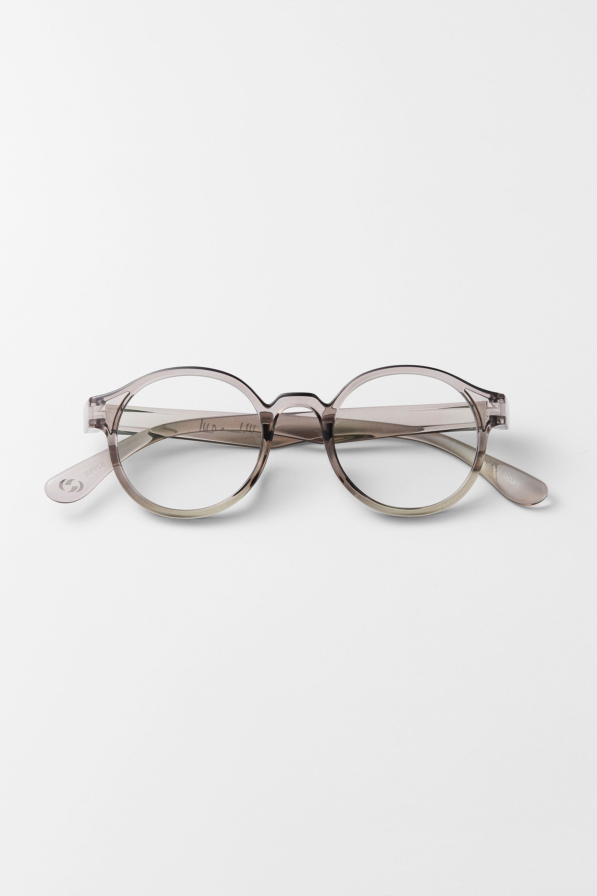 キュートな老眼鏡