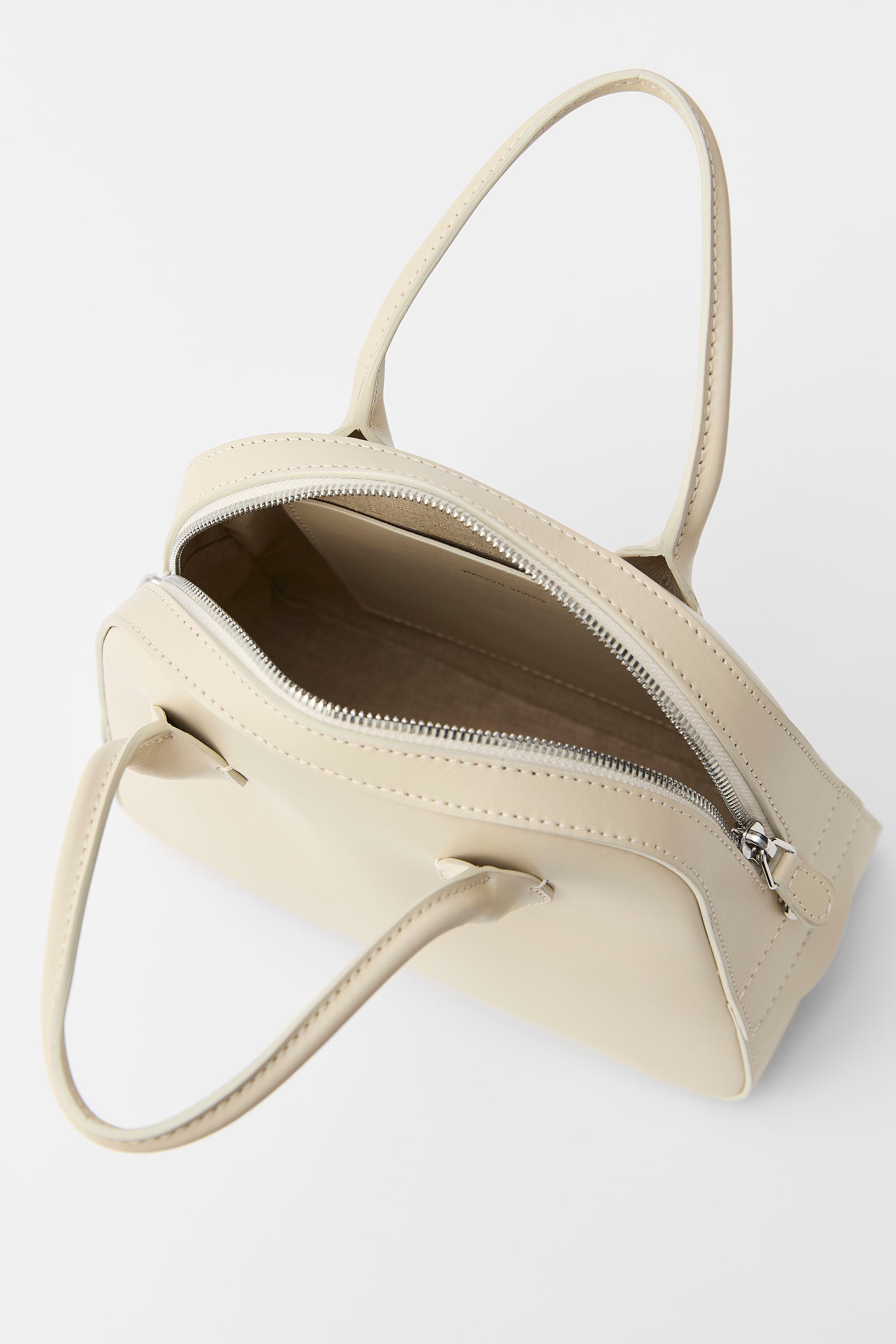 ROUND BOSTON (S) BISCUIT SMOOTH