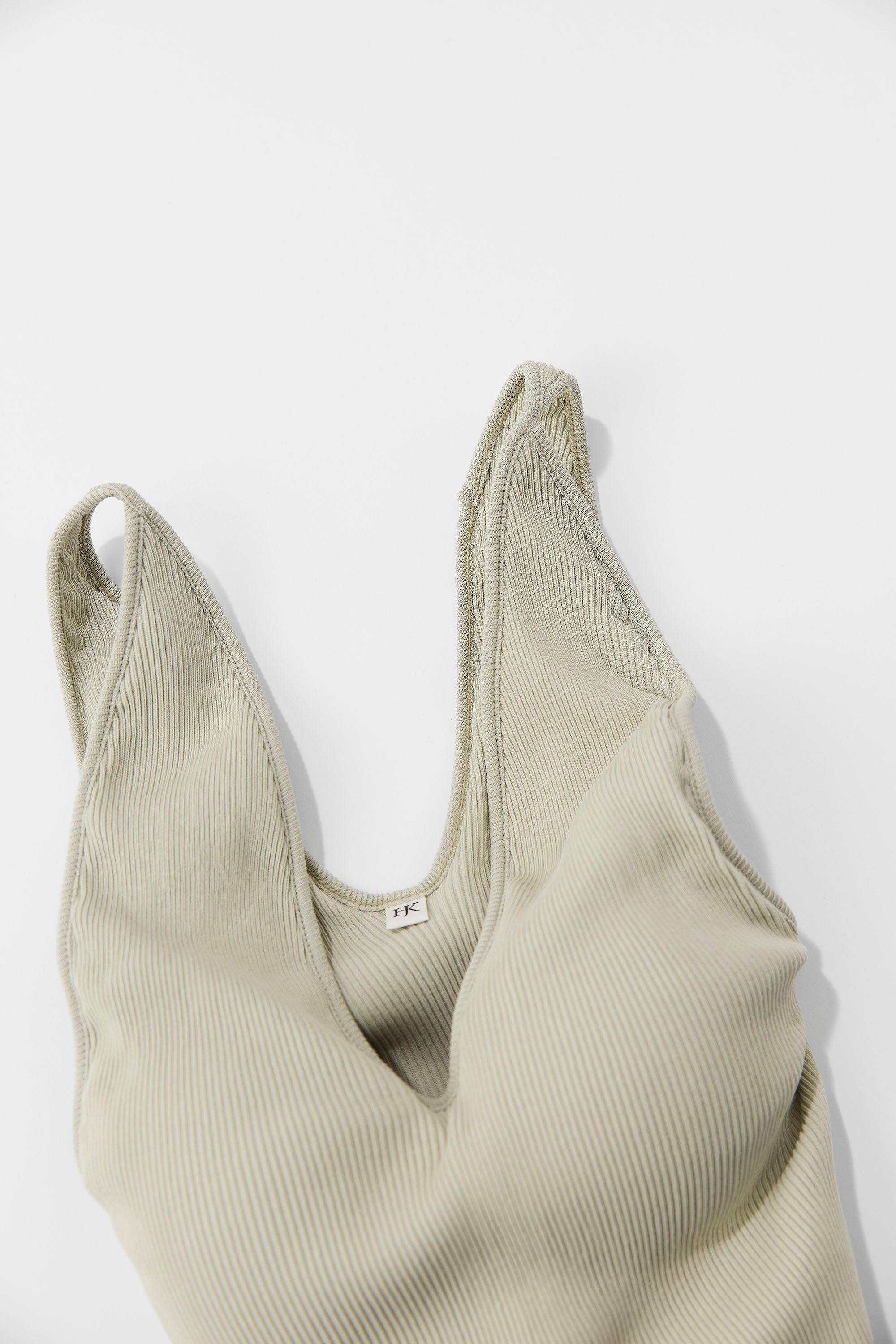 美人なカップ付きキャミソール