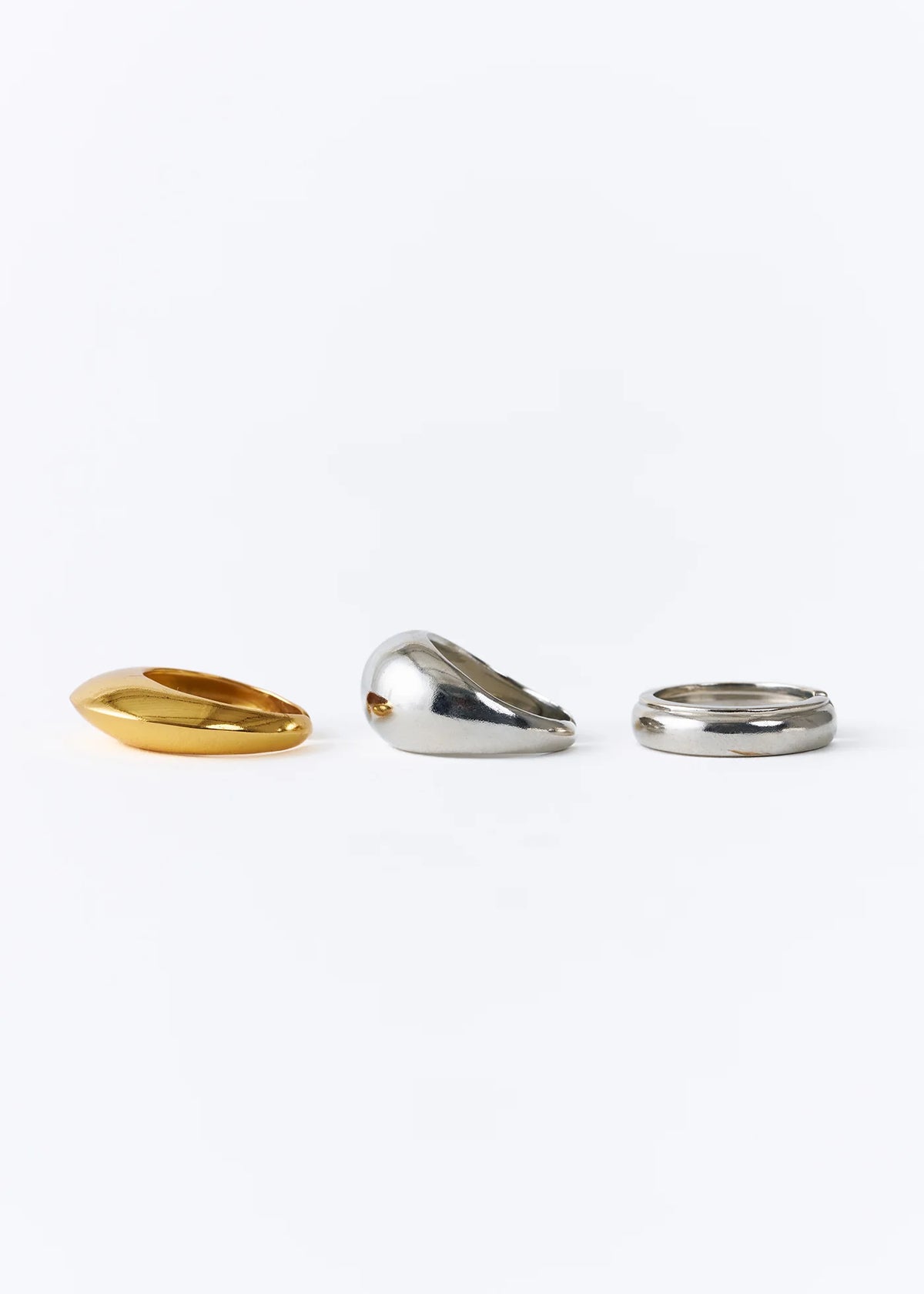 ドレスに合わせるエスプリジュエリー Dome Ring Set