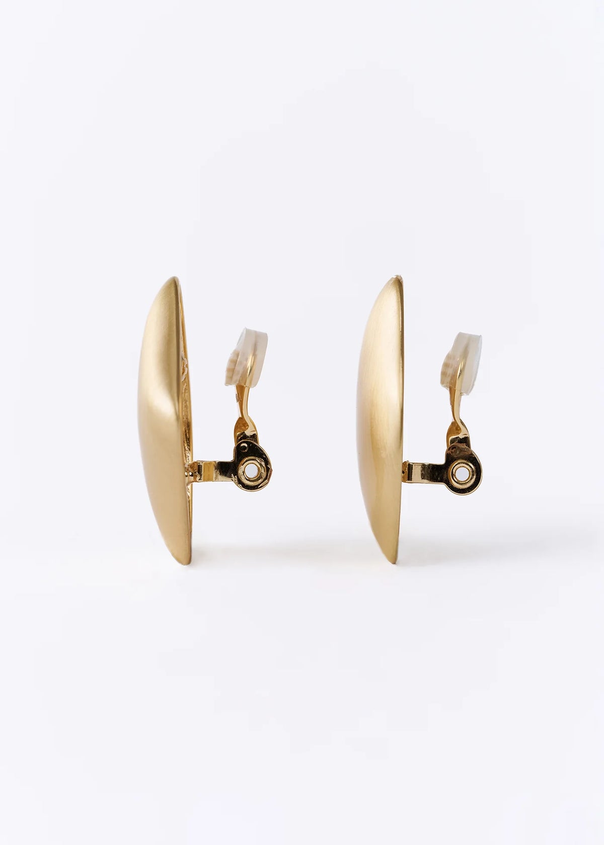 ドレスに合わせるエスプリジュエリー Leaf Clip Earring