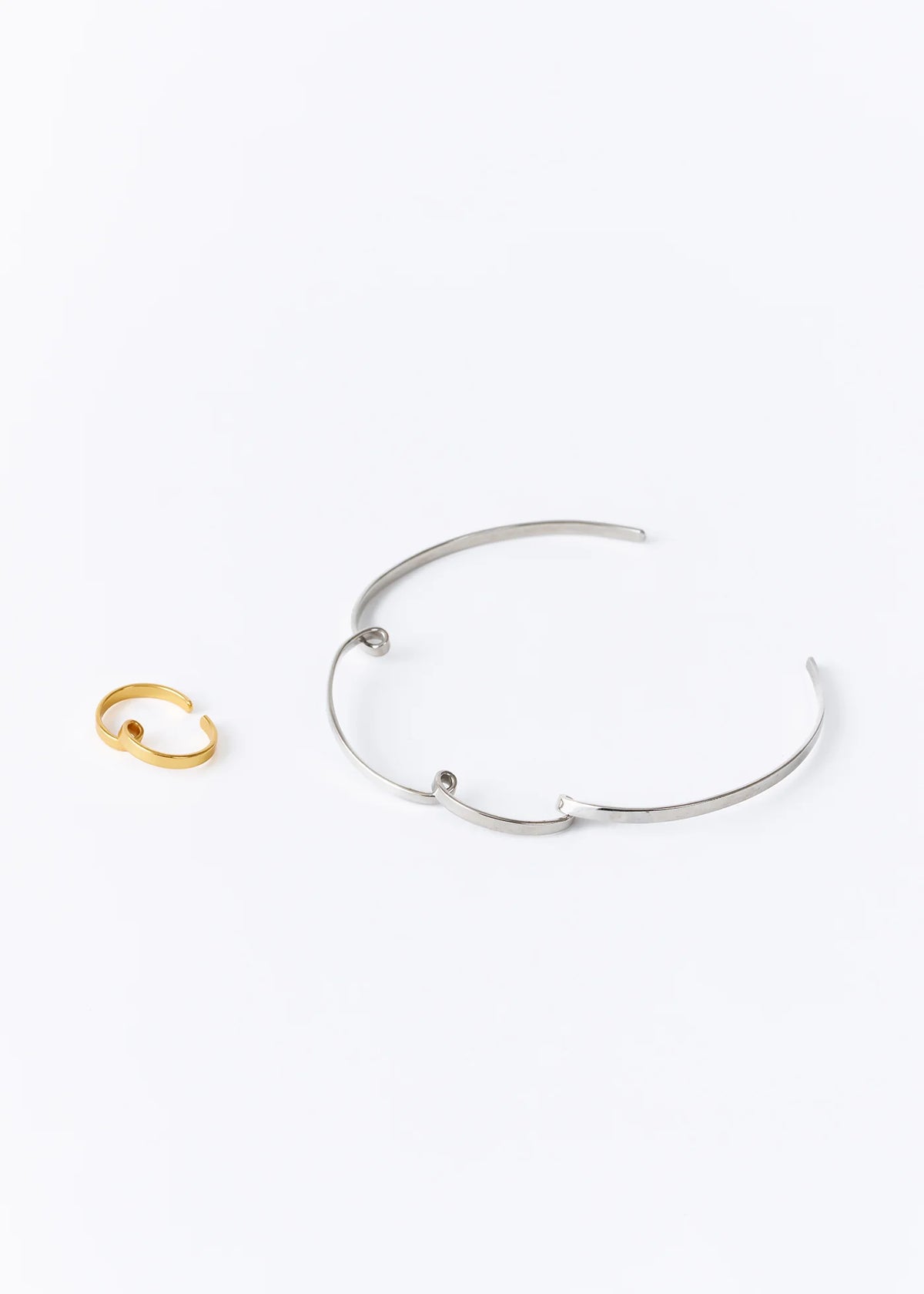 ドレスに合わせるエスプリジュエリー Silver Cloud Choker & Gold Double Finger Ring