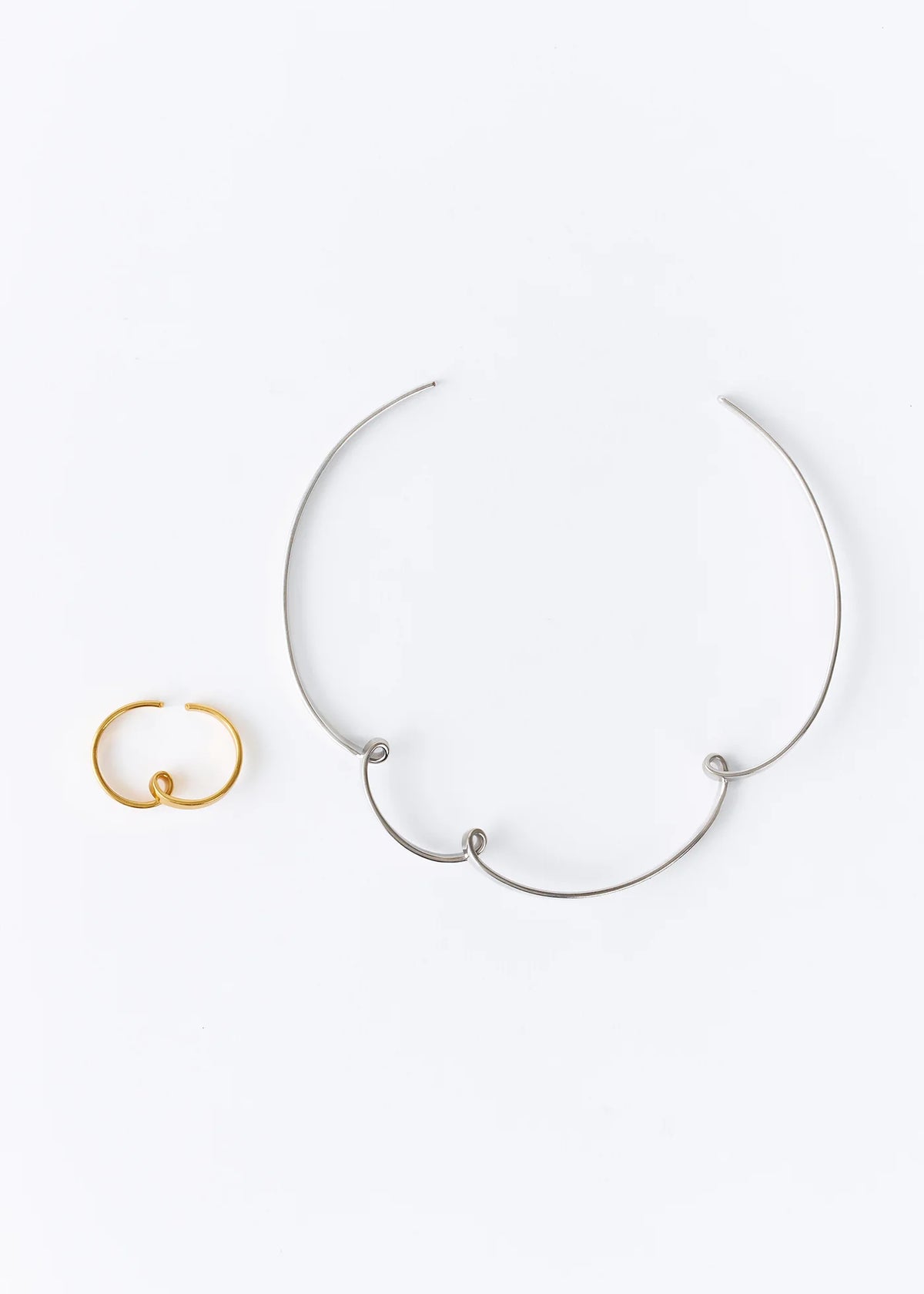ドレスに合わせるエスプリジュエリー Silver Cloud Choker & Gold Double Finger Ring