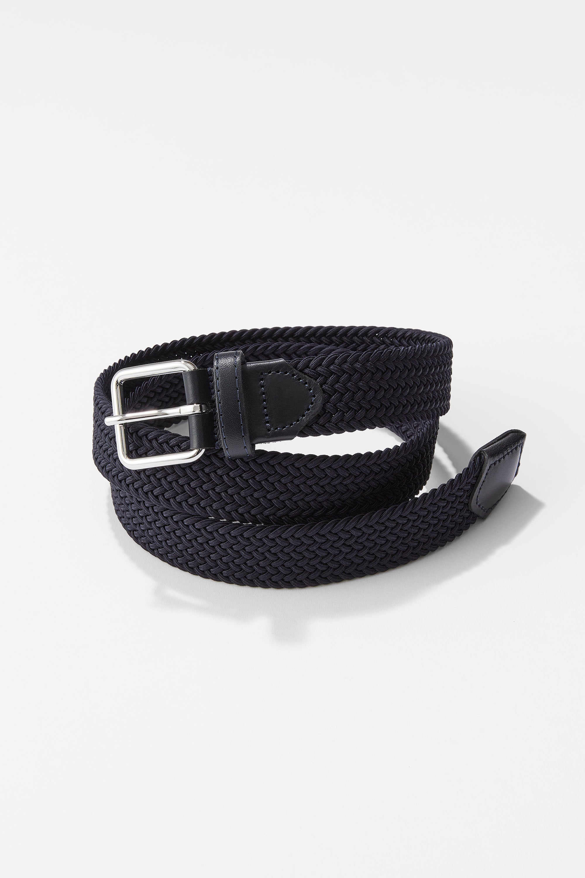 抜け感をつくるメッシュベルト