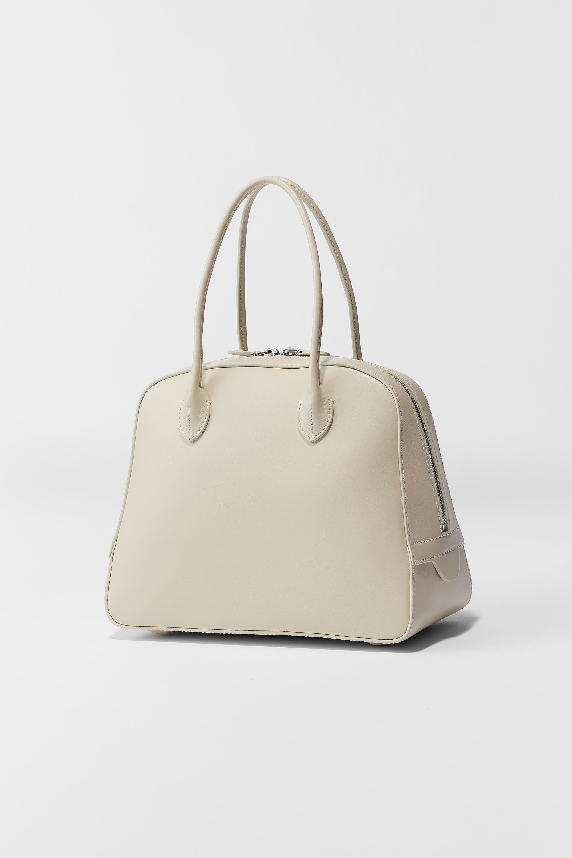 ROUND BOSTON (M) BISCUIT SMOOTH